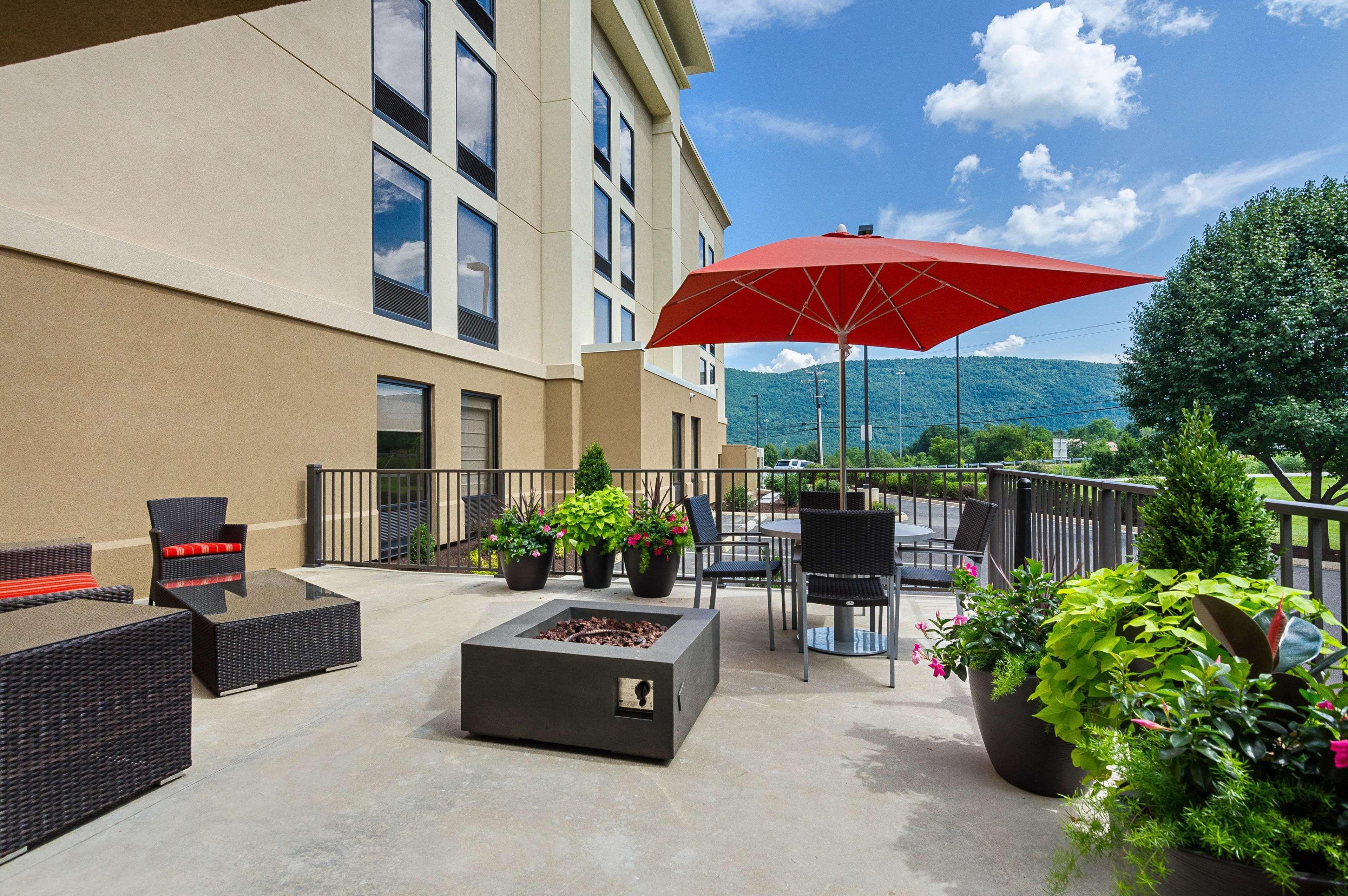 Hampton Inn Covington Va Kültér fotó