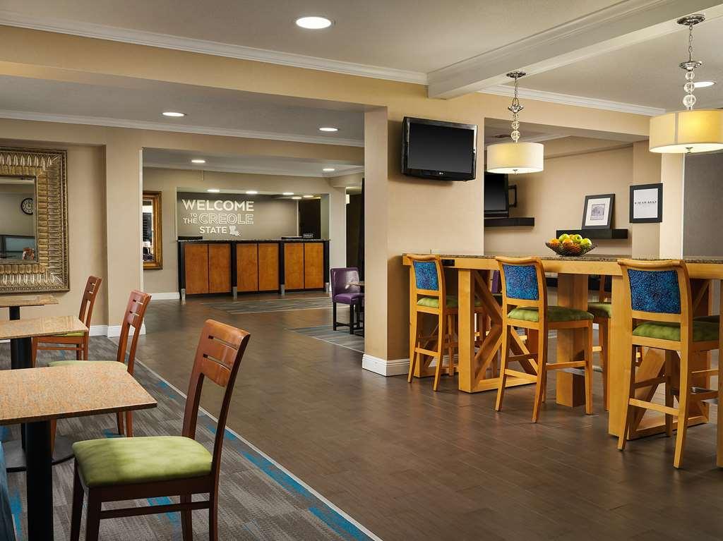 Hampton Inn Covington Va Beltér fotó