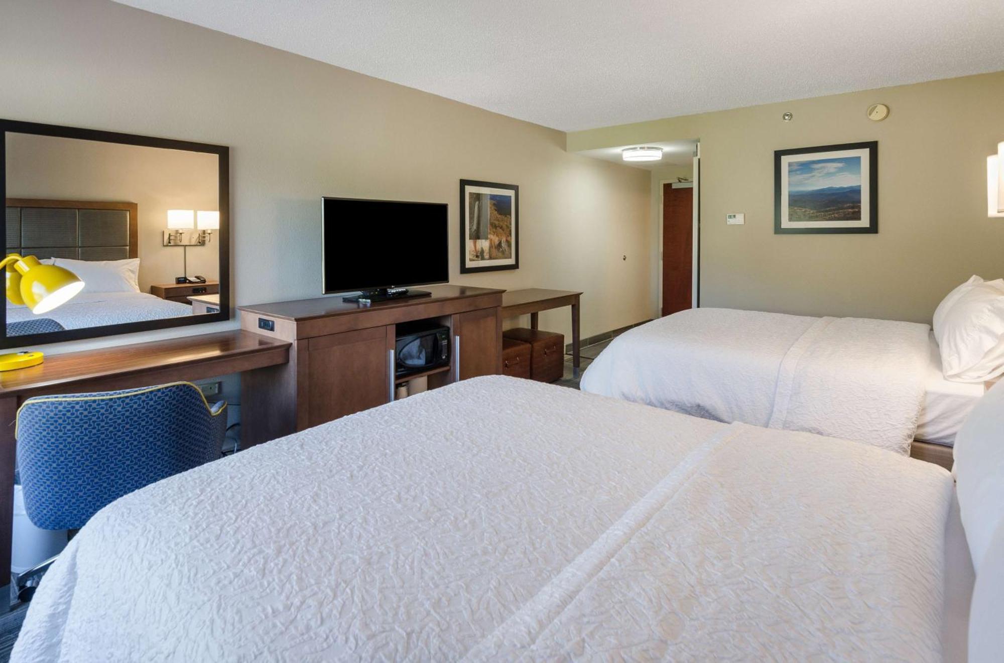 Hampton Inn Covington Va Kültér fotó