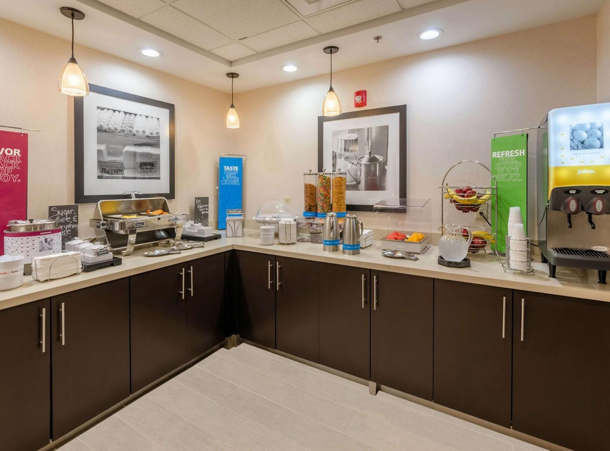 Hampton Inn Covington Va Kültér fotó